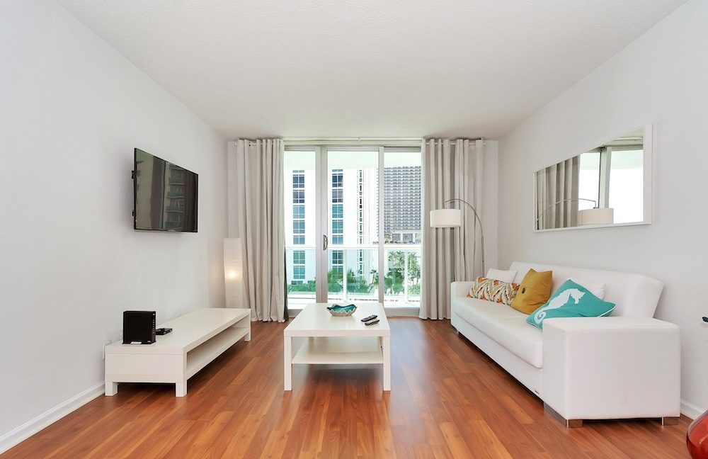 Tualquilerenmiami 739H4